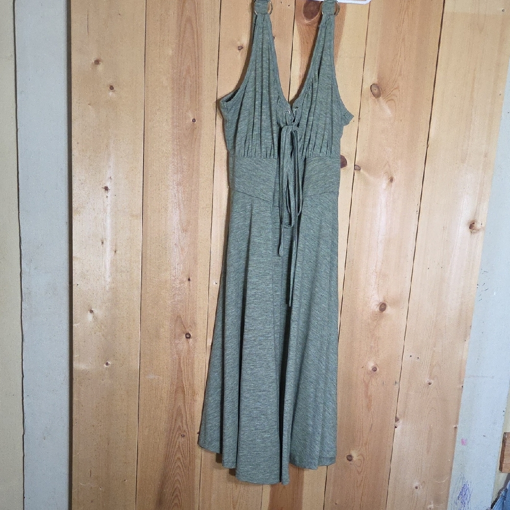 Green Sleeveless Maxi Dress